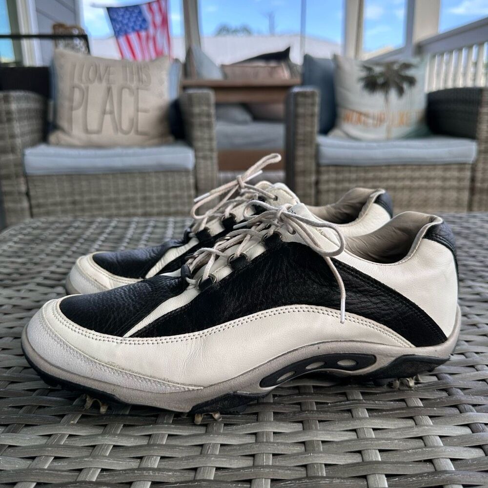 FootJoy Contour IV Leather Golf Shoes Womens 9 Black White Spikes‎